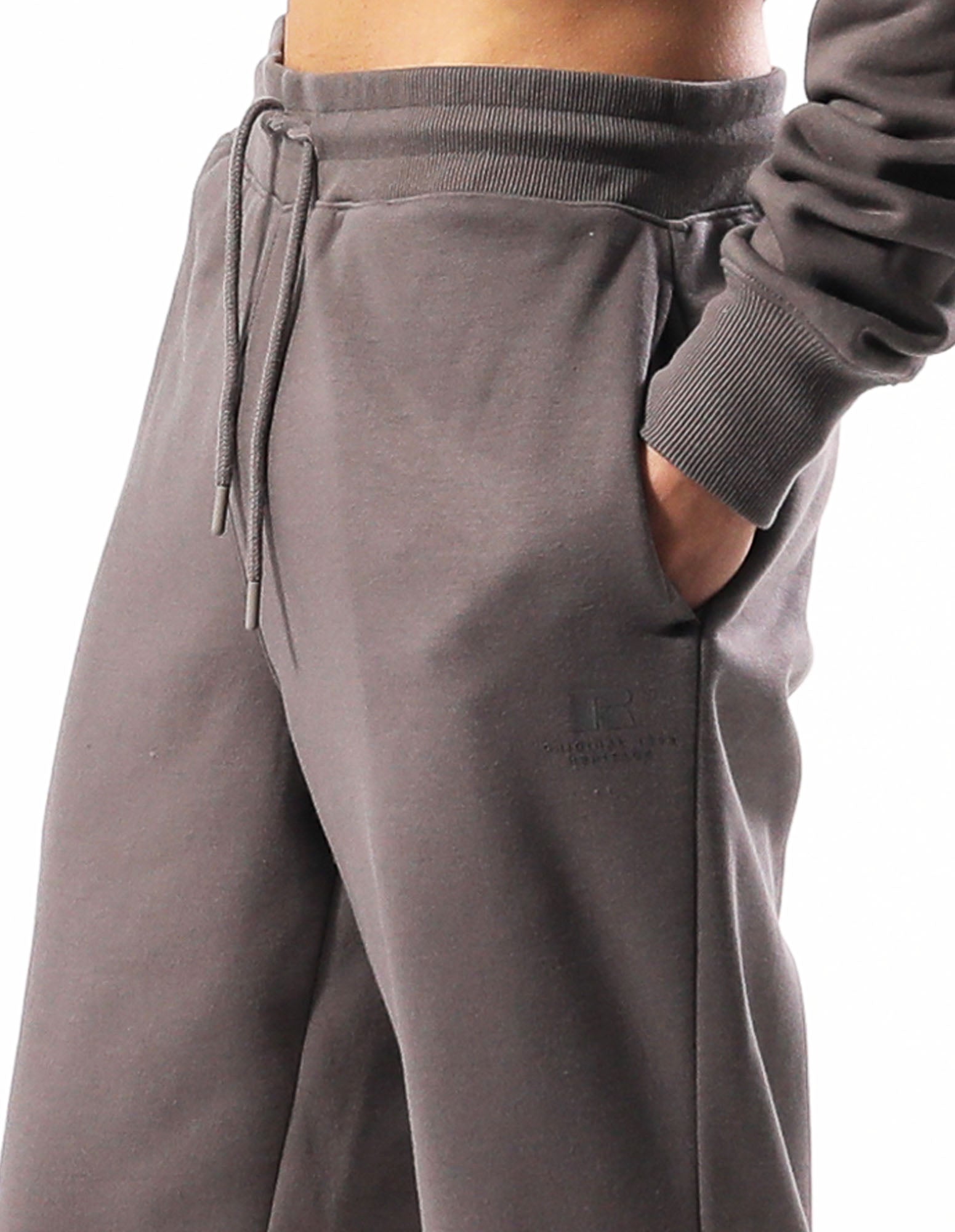 Russell Athletic Australia Men's Brooklyn Cuffed Trackpant - Smoke True Since 1902