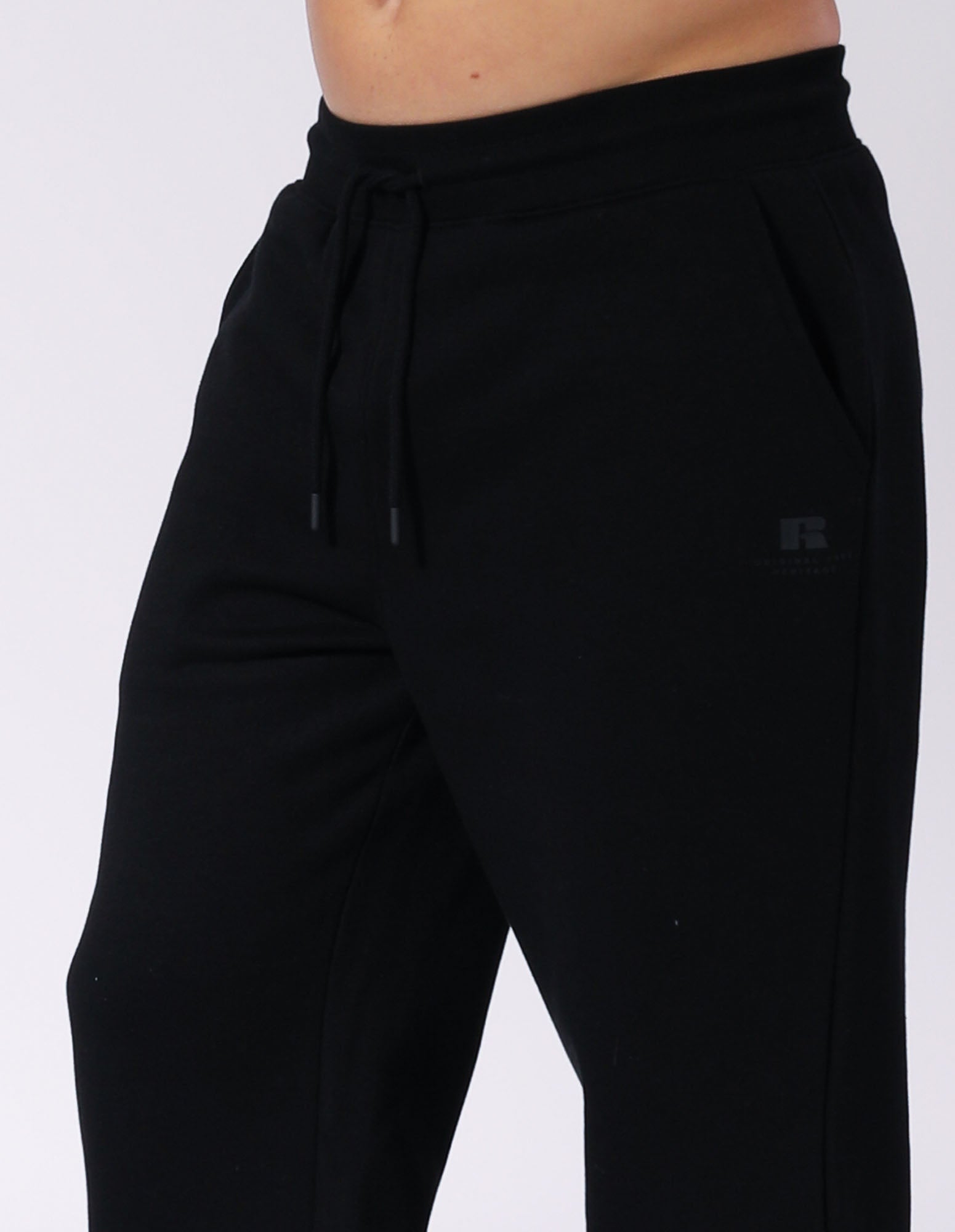 Russell Athletic Australia Men’s Brooklyn Straight Leg Black Trackpant | Russell Athletic True Since 1902