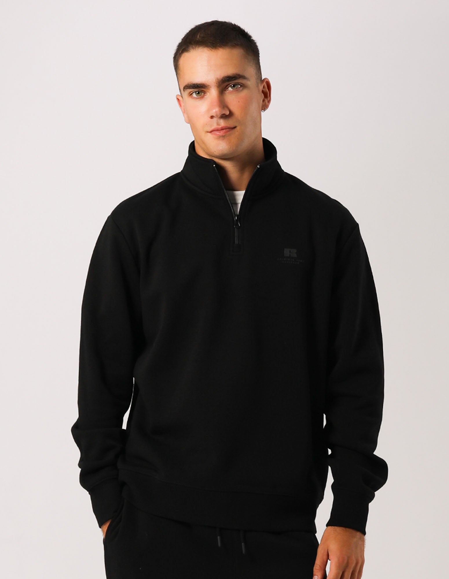 Russell Athletic Australia Men's Brooklyn Quarter Zip - Black True Since 1902