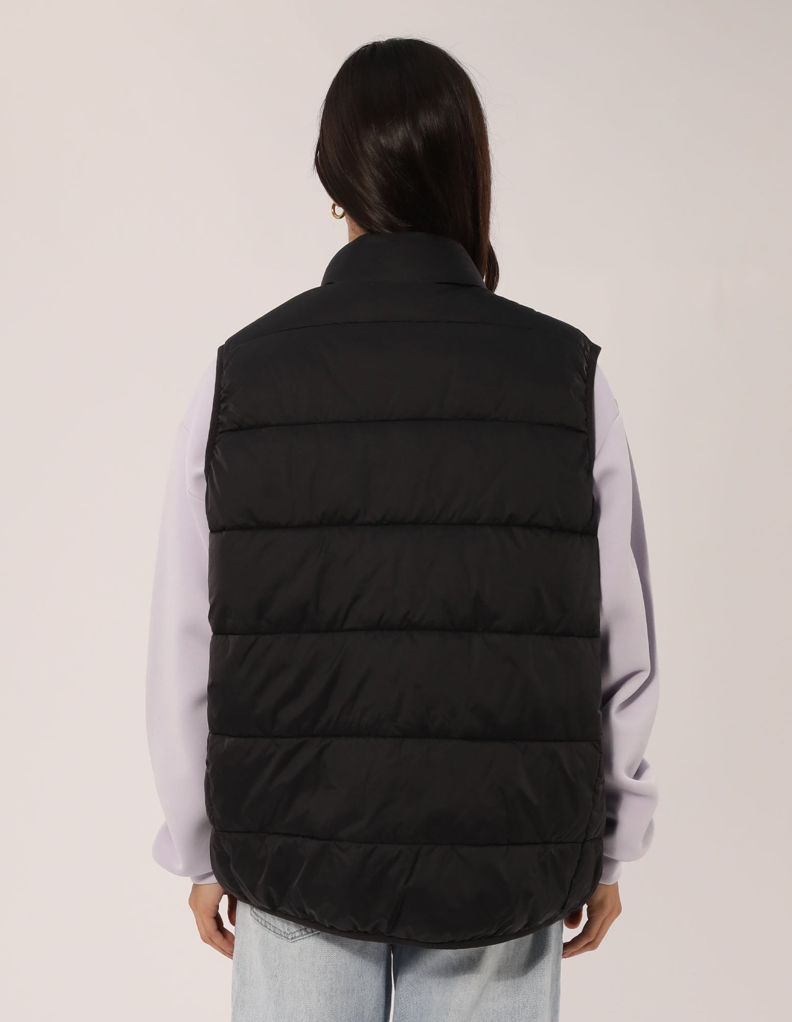 Russell Athletic Australia R Logo Lightweight Packable Puffer Vest - Black True Since 1902
