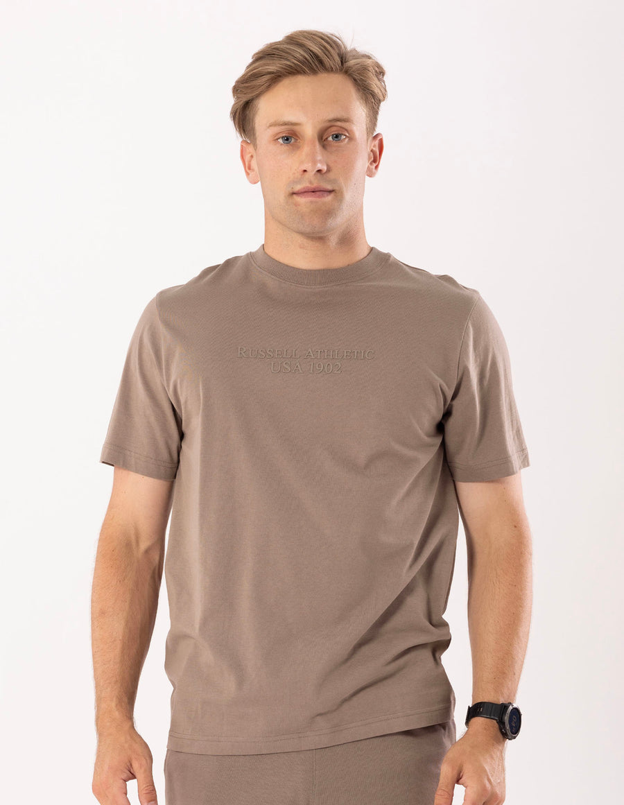 Men's USA 1902 Tee - Mocha - Image 1
