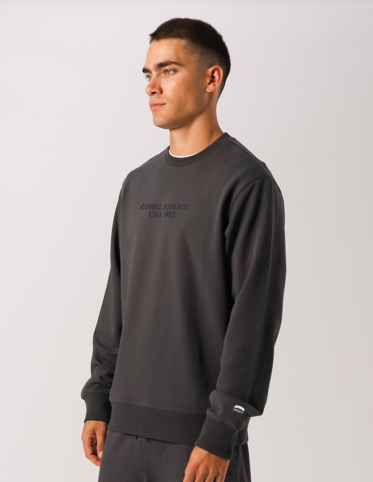 Russell Athletic Australia Men's USA 1902 Crew - Dark Grey True Since 1902