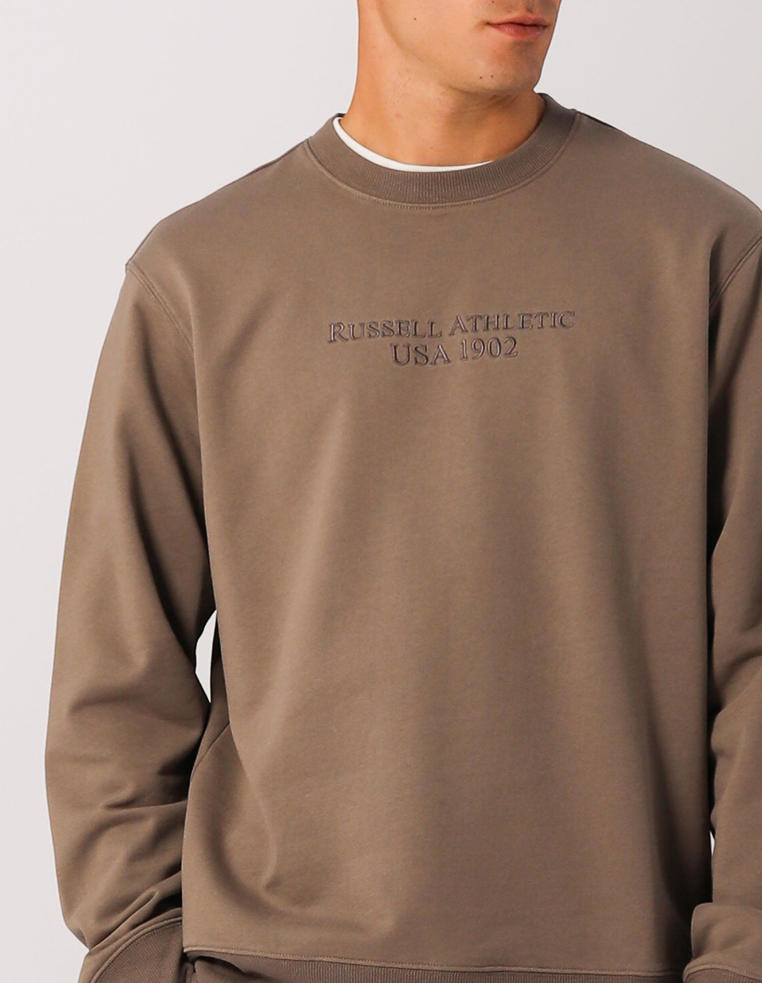 Russell Athletic Australia Men's USA 1902 Crew - Mocha True Since 1902