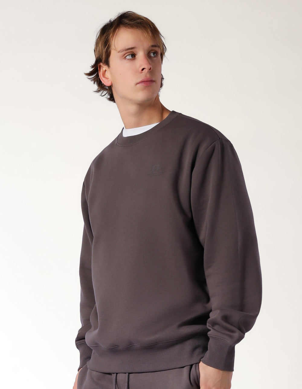Men’s Brooklyn Crew Sweat - Peat Colour | Russell Athletic