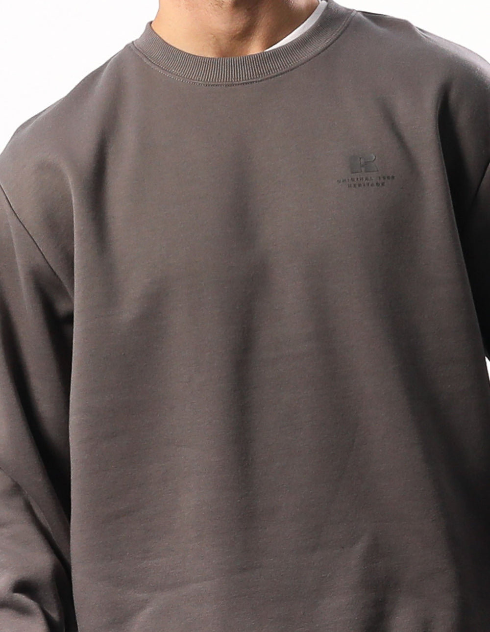 Russell Athletic Australia Men's Brooklyn Crew - Smoke True Since 1902