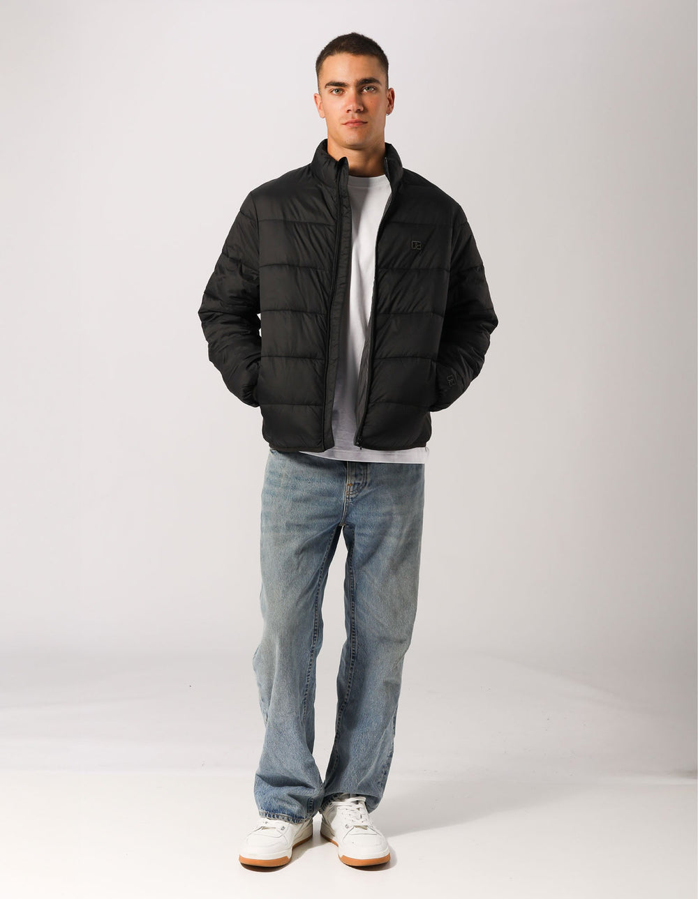 Russell Athletic Australia R Logo Lightweight Packable Puffer Jacket - Black True Since 1902