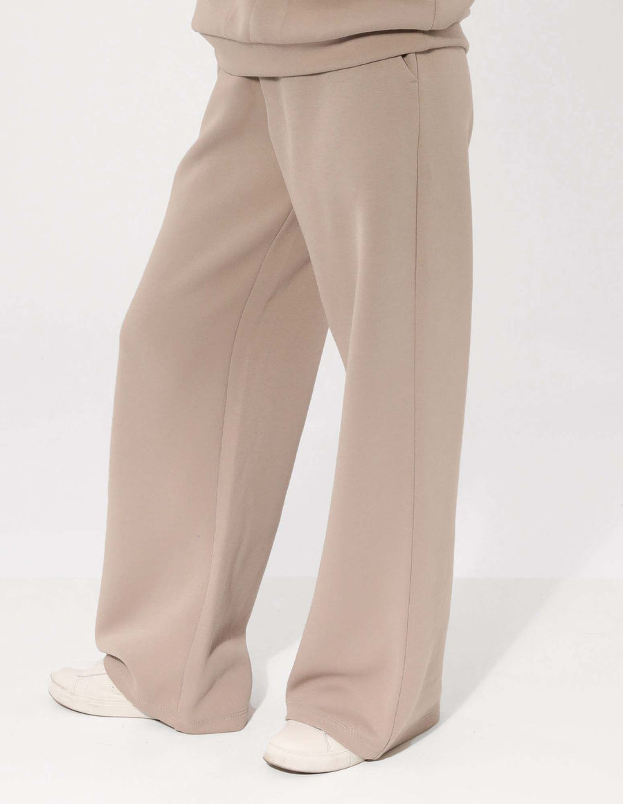 Russell Athletic Australia Women's R Tech Leisure Wide Leg Track Pant - String True Since 1902