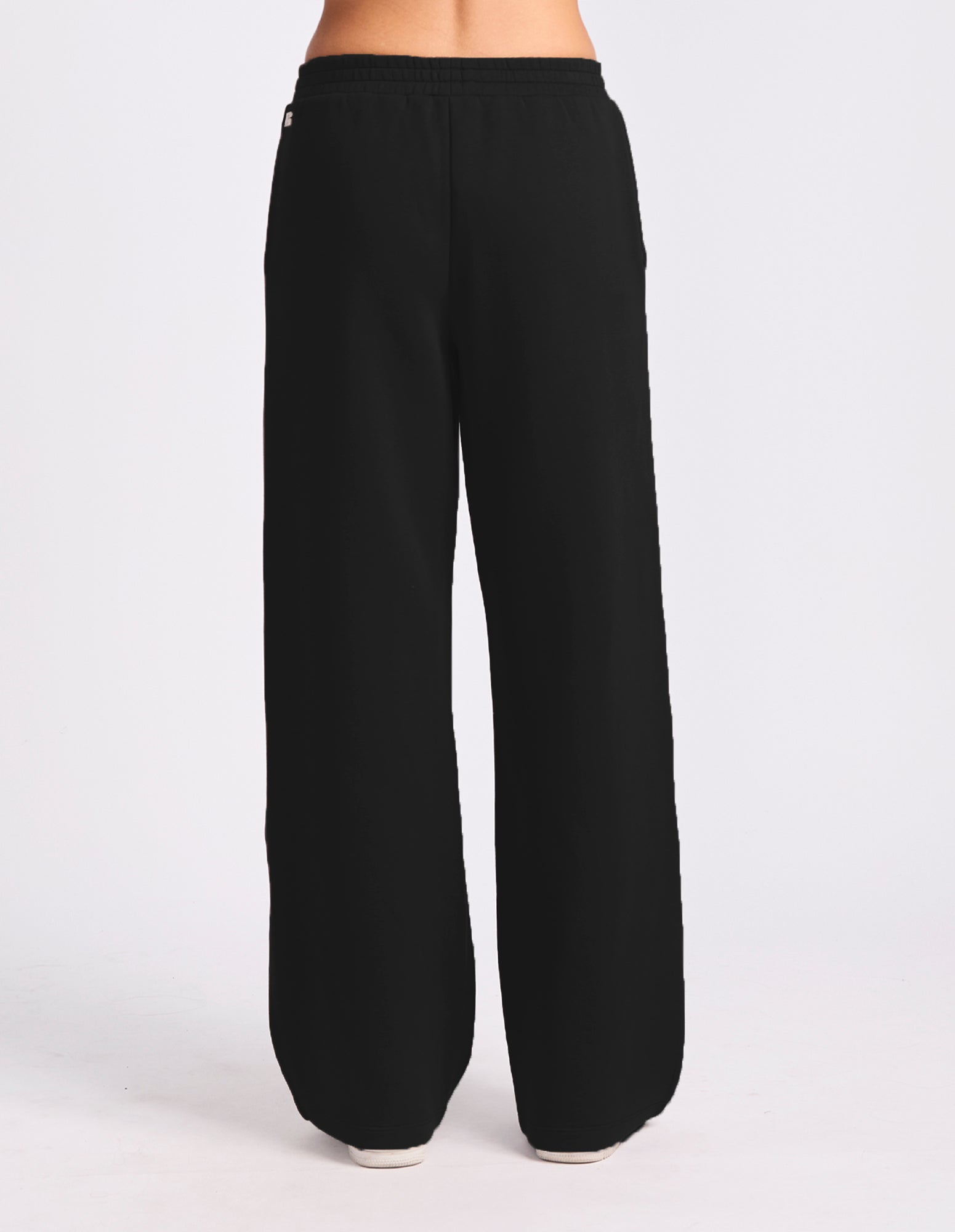 R Tech Leisure Wide Leg Women's Track Pant